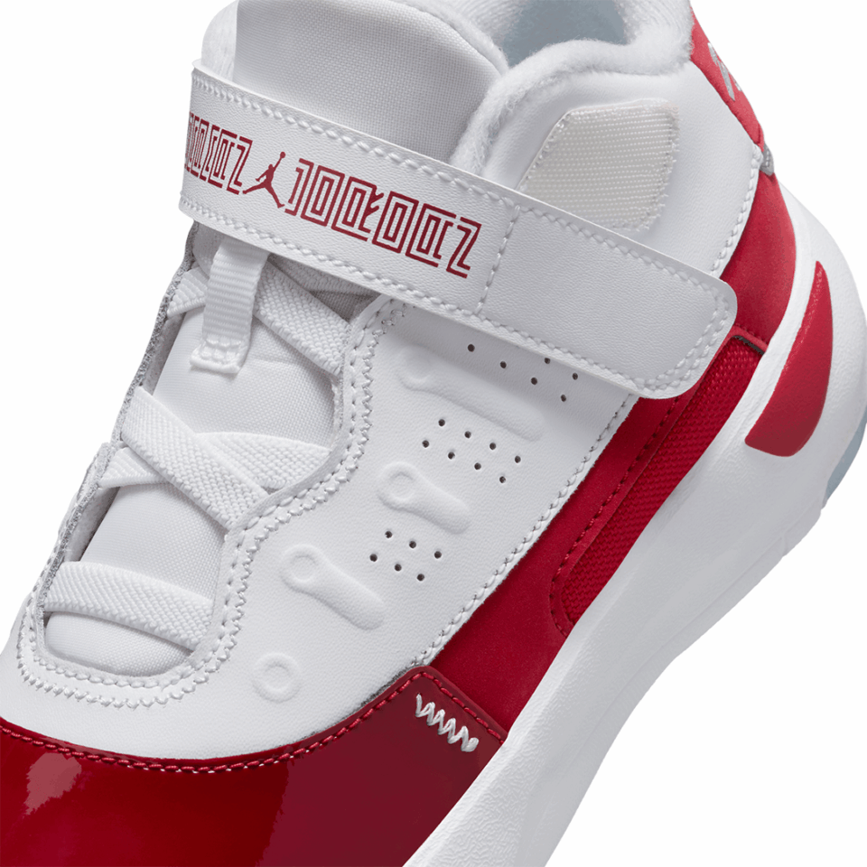 PS Jordan Max Aura 7 - 'White/Red'