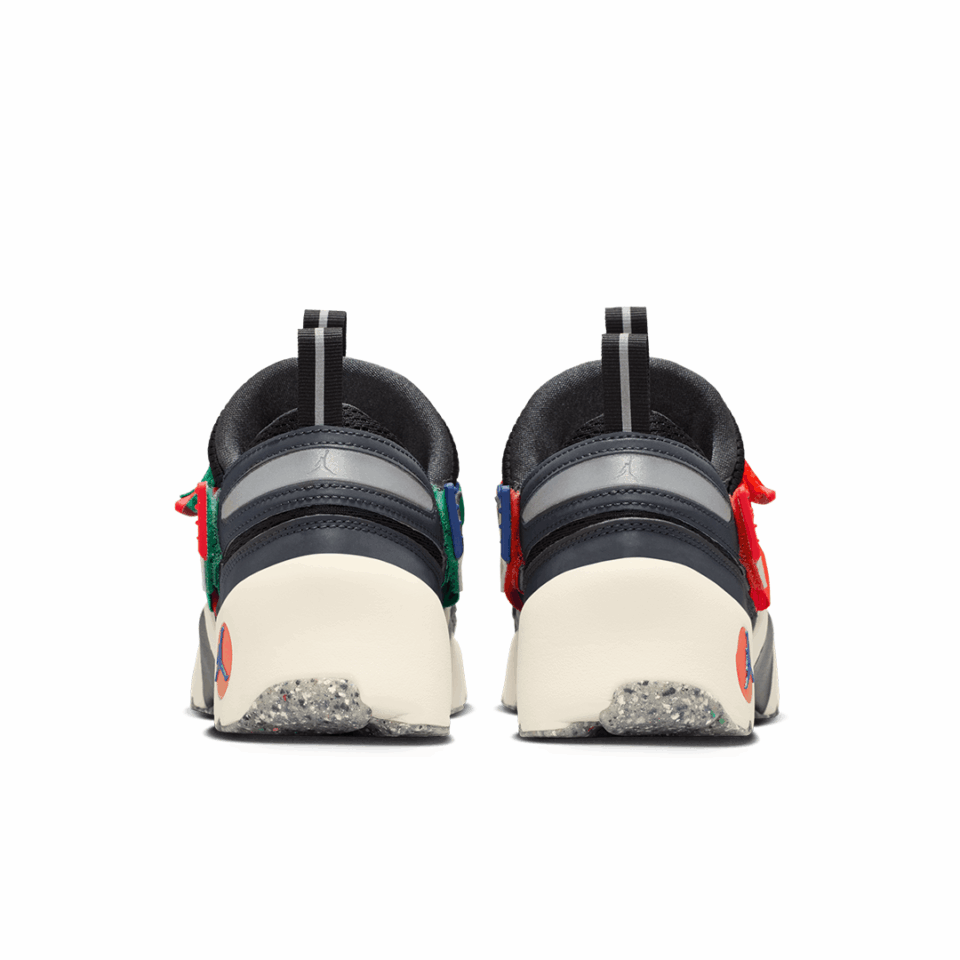 WMNS Air Jordan Trunner LX - 'Black/White/Coconut Milk'