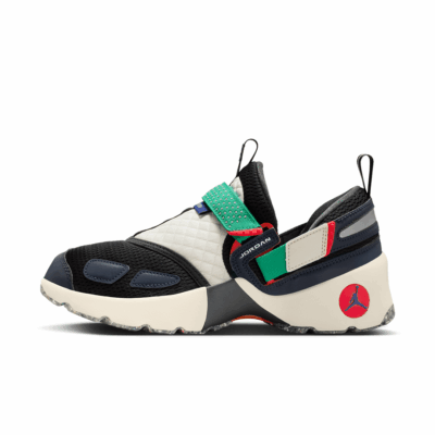 WMNS Air Jordan Trunner LX - 'Black/White/Coconut Milk'