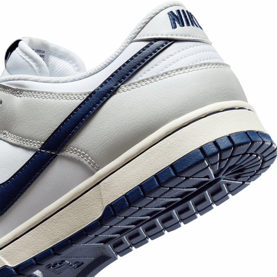 Nike Dunk Low Rivalry Pack - 'New York Yankees'v