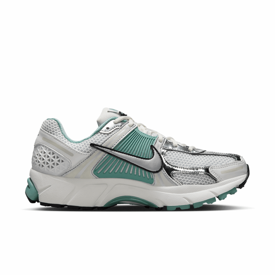 WMNS Nike Zoom Vomero 5 - 'Summit White/Metallic Silver'