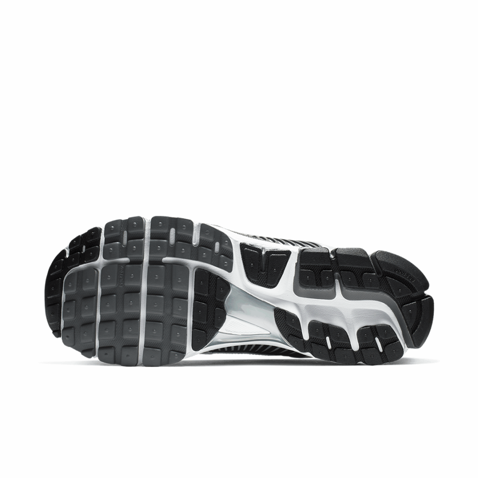 Nike Zoom Vomero 5 SE - 'Dark Grey/Black'