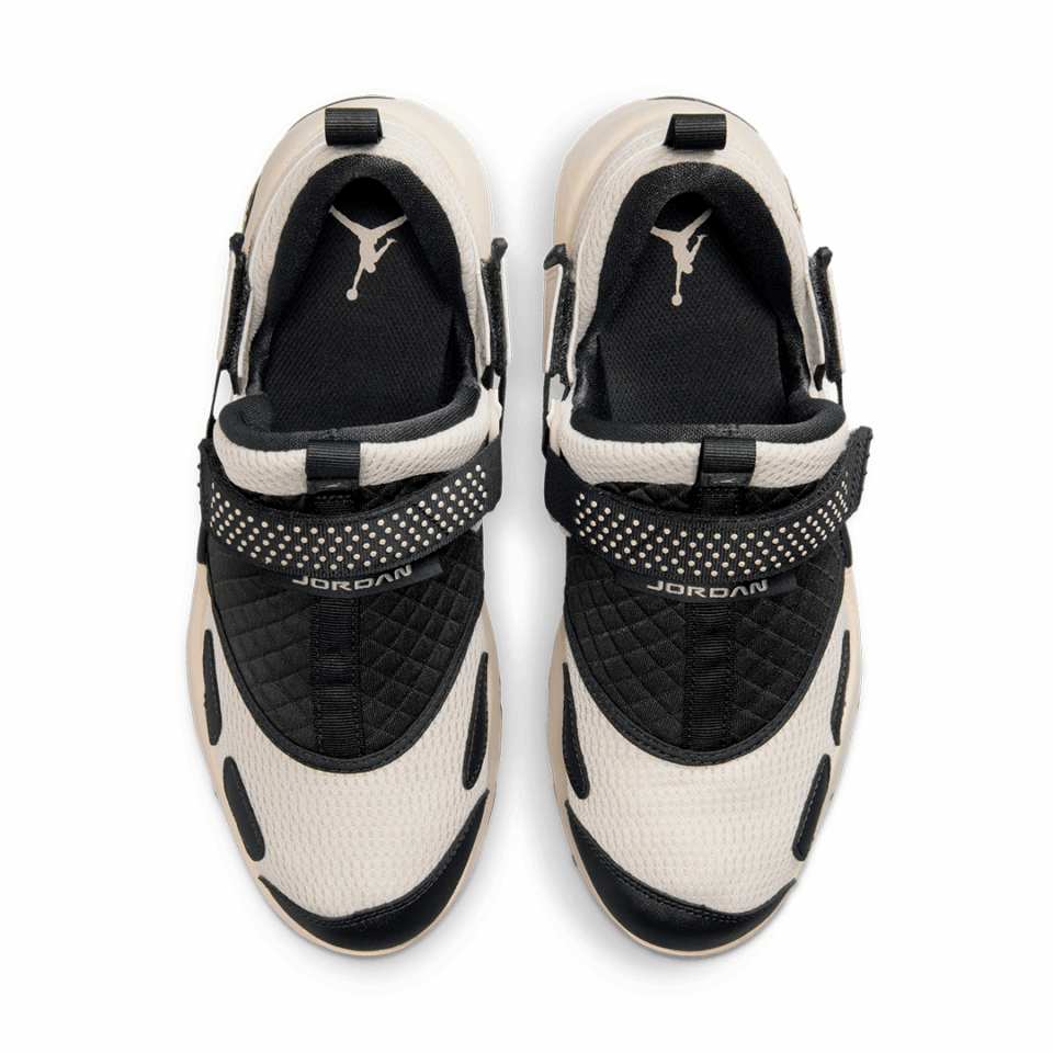 WMNS Air Jordan Trunner LX - 'Lt Orewood Brn/Anthracite'