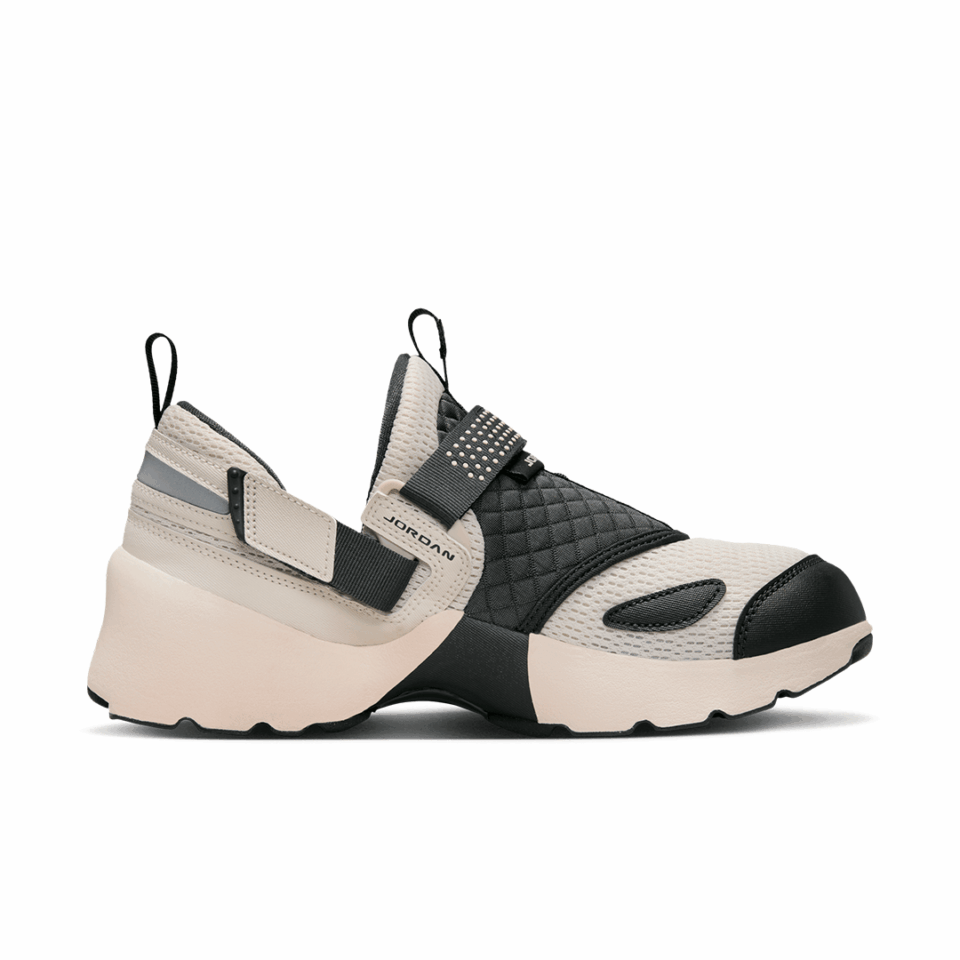 WMNS Air Jordan Trunner LX - 'Lt Orewood Brn/Anthracite'
