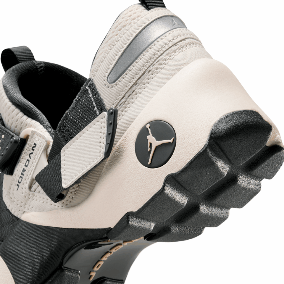 WMNS Air Jordan Trunner LX - 'Lt Orewood Brn/Anthracite'