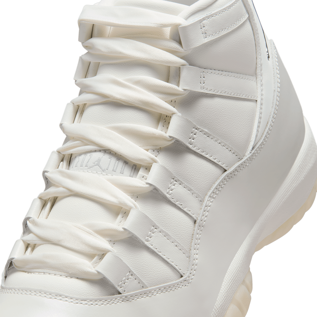 WMNS Air Jordan 11 - 'Sail/Pearl Grey-White-Metallic Silver'