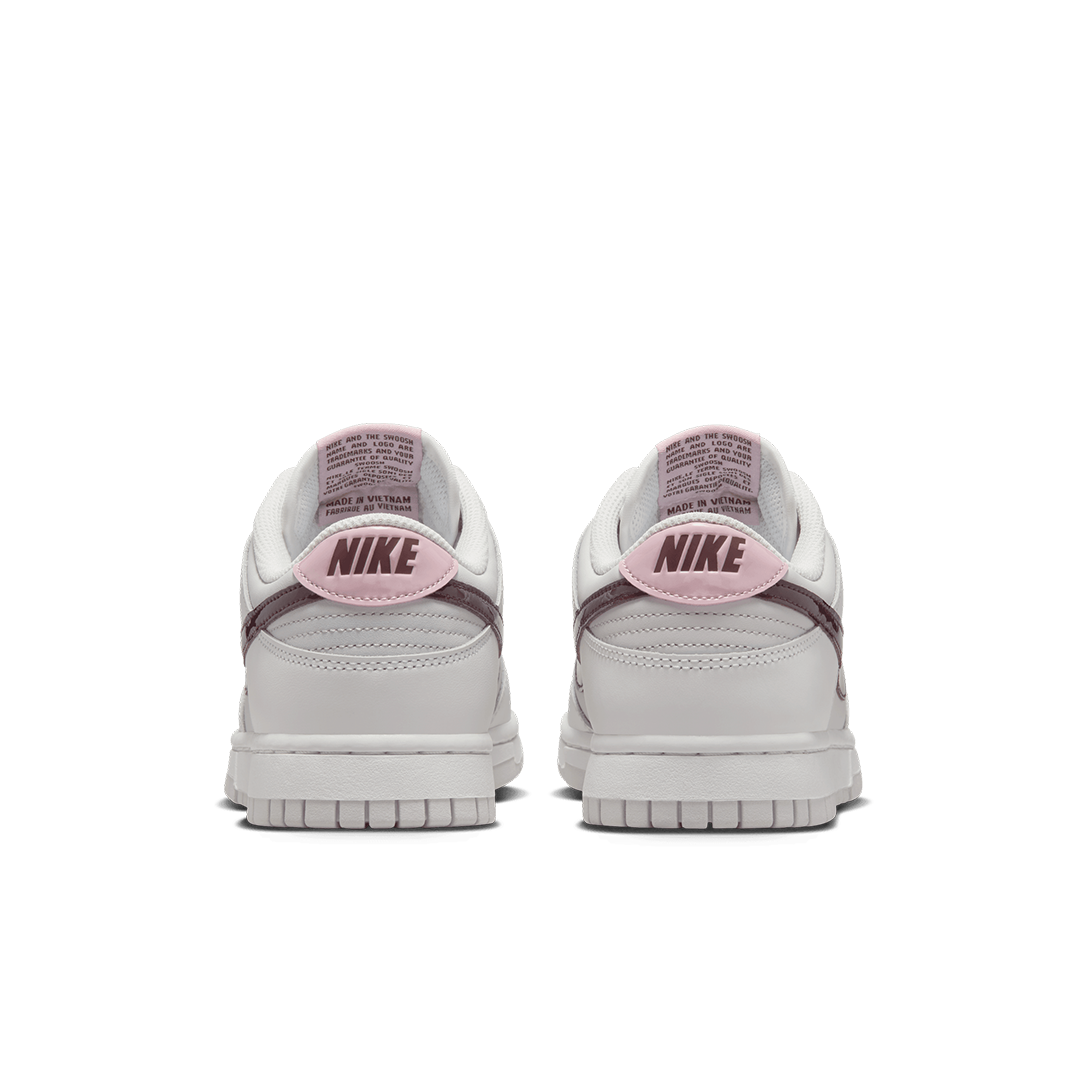 3点まとめ　ルルレモン　ピンクのタンク、白いクロスバックタンク、薄紫のタンク WMNS Nike Dunk Low - 'Summit White/Plum Chalk' - Kicks Lounge