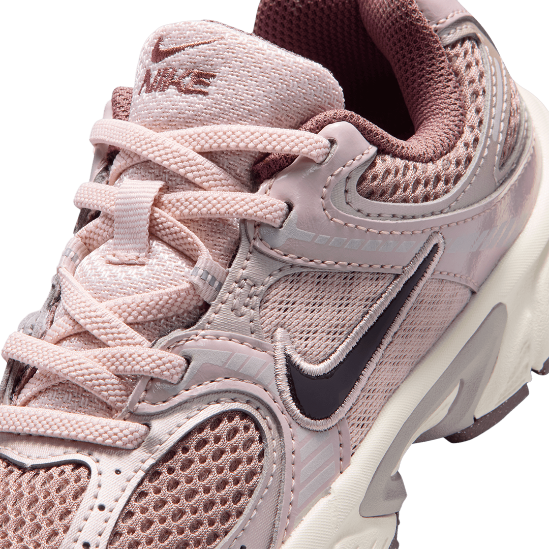 taupe haze with pink laces