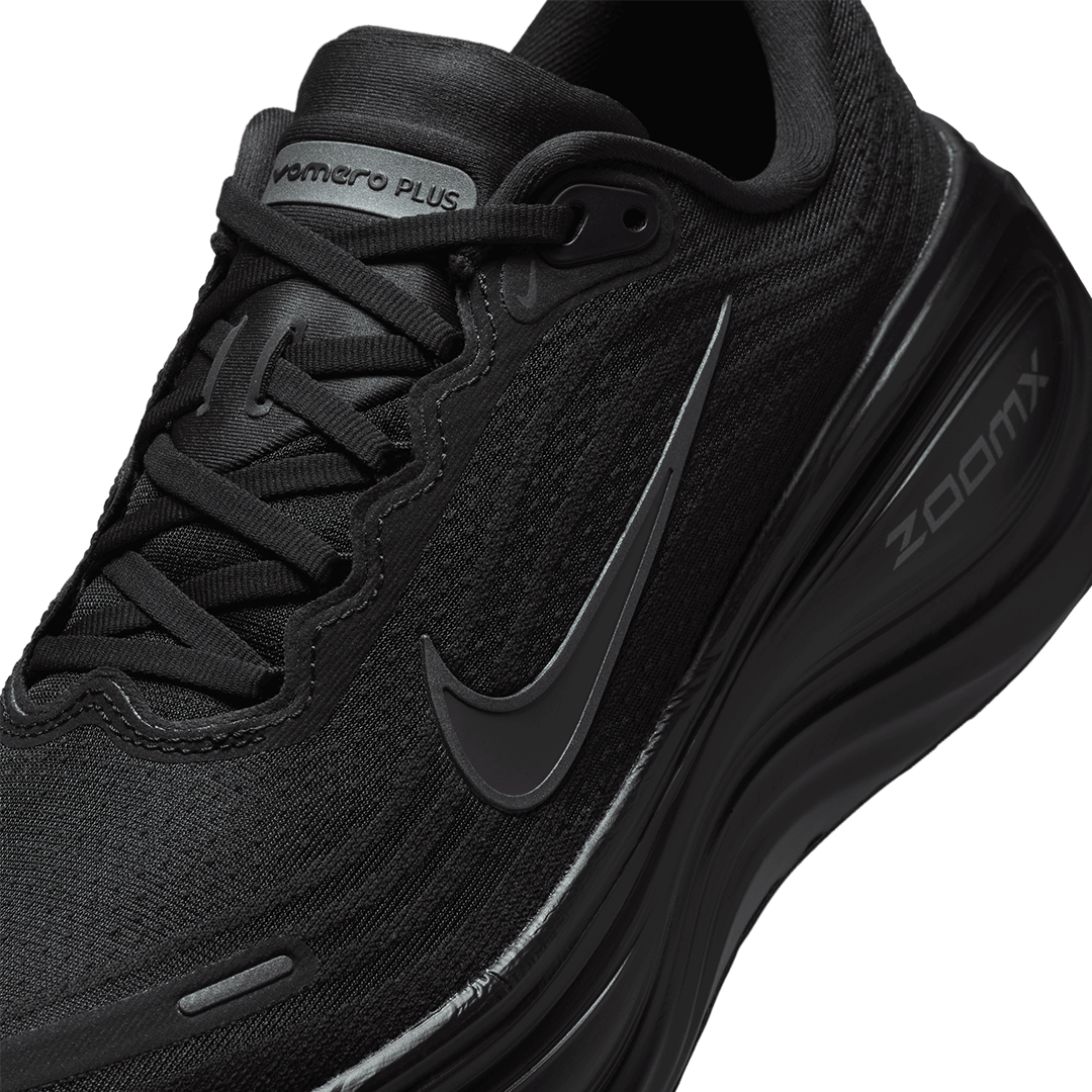 Nike Vomero Plus - 'Black/Dark Smoke Grey' HV8150-003