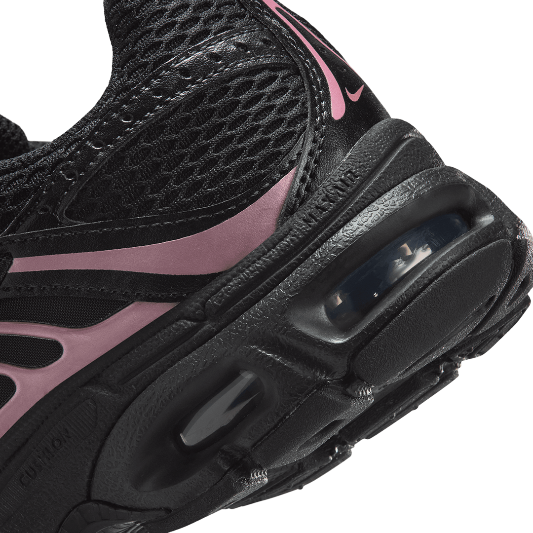 GS Nike Air Max Moto 2K - 'Black/Pink Foam' IQ9430-004