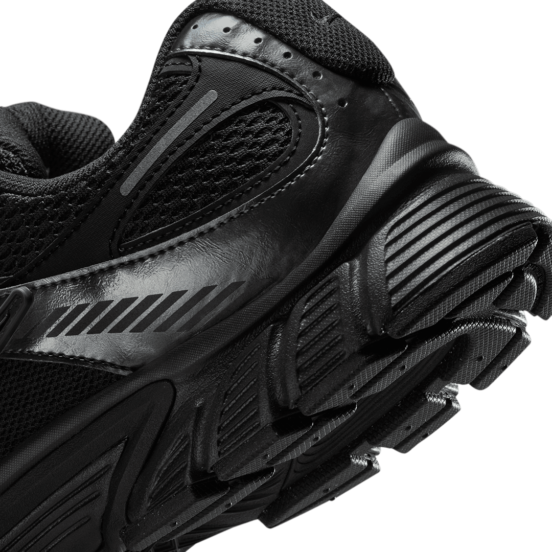 Nike V5 RNR - 'Black/Black' HJ5228-001